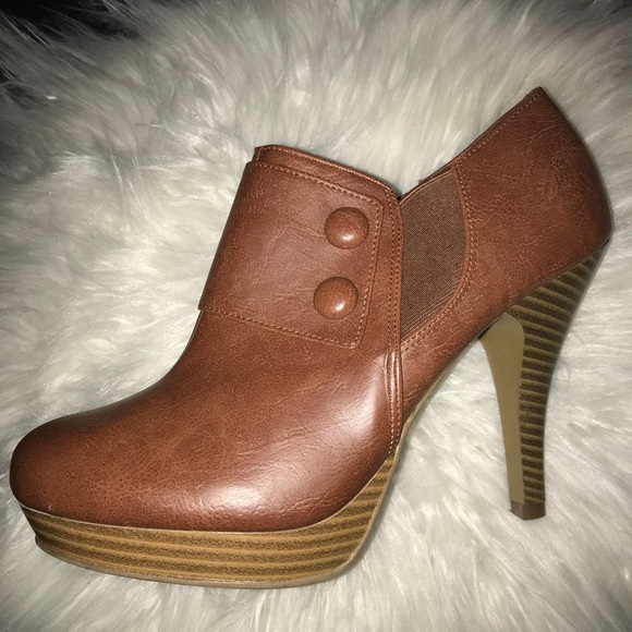 Brown Faux Leather Heel - Picture 6 of 6